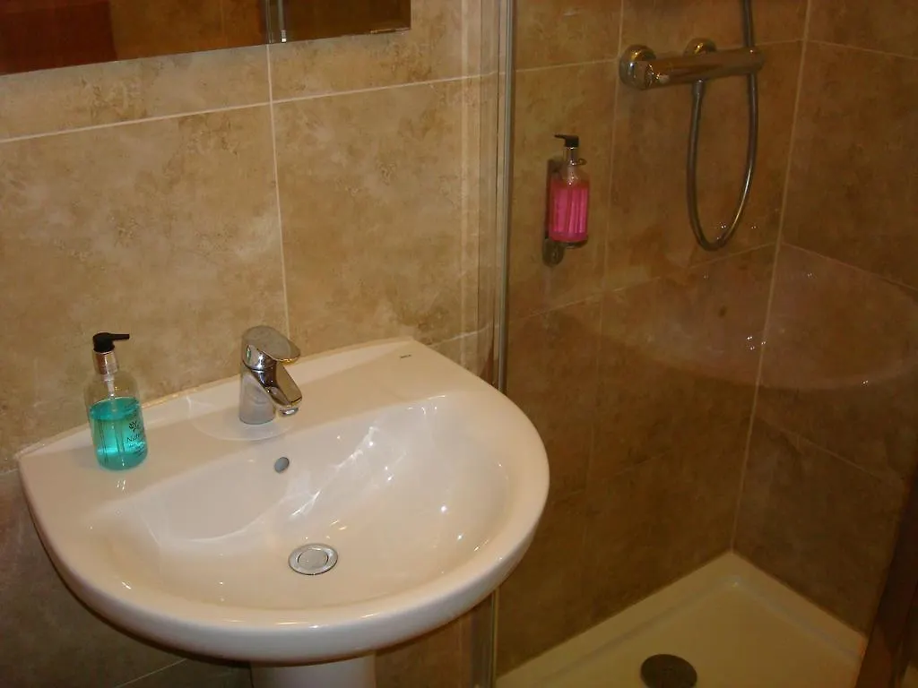 Forest Gate Hotel - Free Parking Limited Spaces London United Kingdom