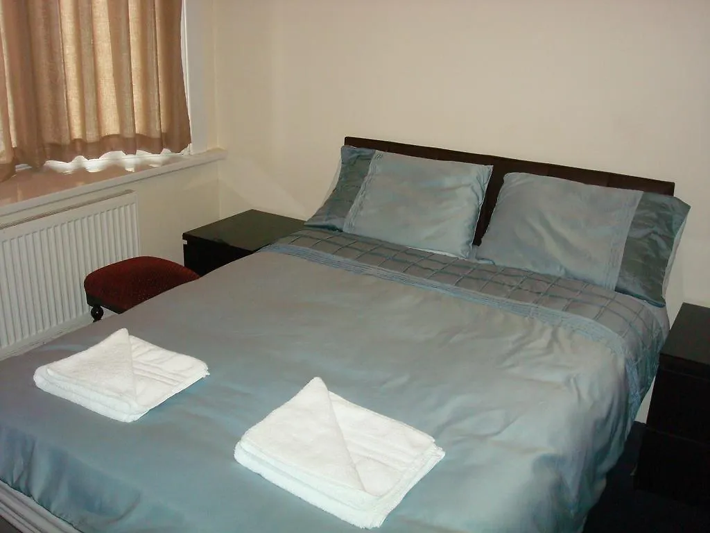** Inn Forest Gate Hotel - Free Parking Limited Spaces London United Kingdom